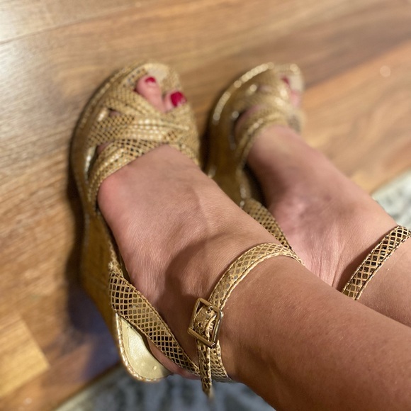 BCBG Generation Cork Wedges - Picture 3 of 8